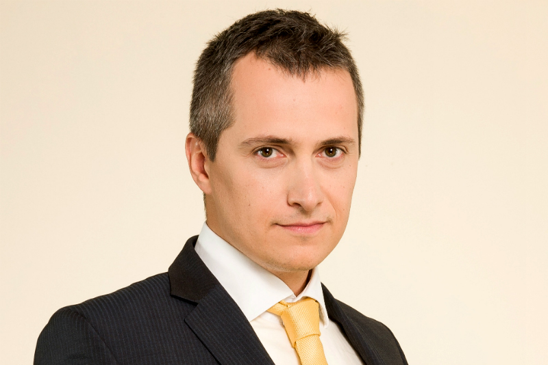 Bogdan Popa este directorul financiar (CFO) al Raiffeisen Bank